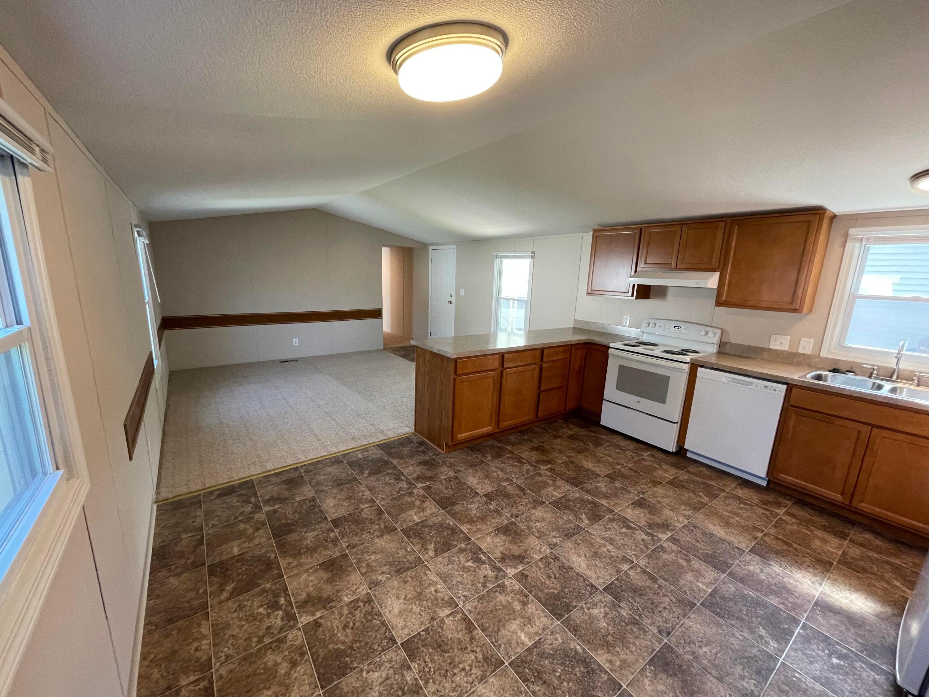 8 Spring Lake Court Delaware, OH 43015 - Photo 8 of 27