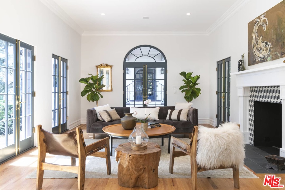 2529 North Commonwealth Avenue Los Angeles, CA 90027 - Photo 3 of 37 a view of a dining room with furniture window and wooden floor
