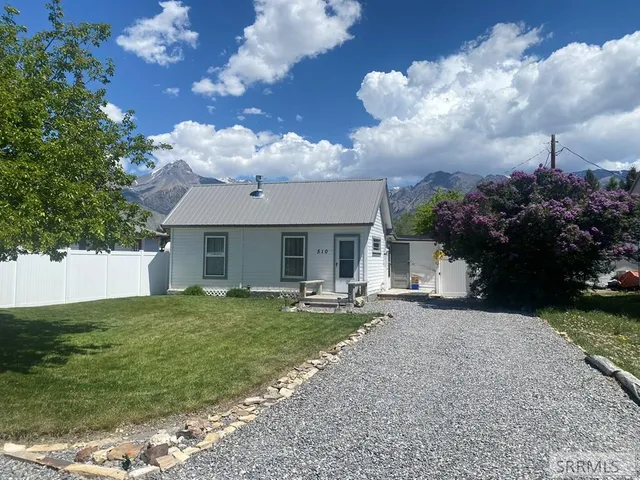 $199,999 | 510 Spruce Street, Mackay, ID 83251