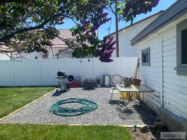 $199,999 | 510 Spruce Street, Mackay, ID 83251