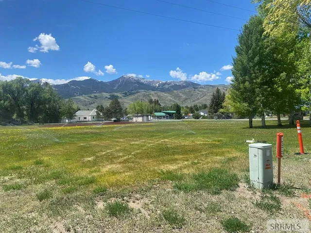 $199,999 | 510 Spruce Street, Mackay, ID 83251