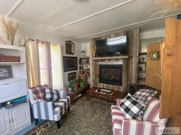 $199,999 | 510 Spruce Street, Mackay, ID 83251