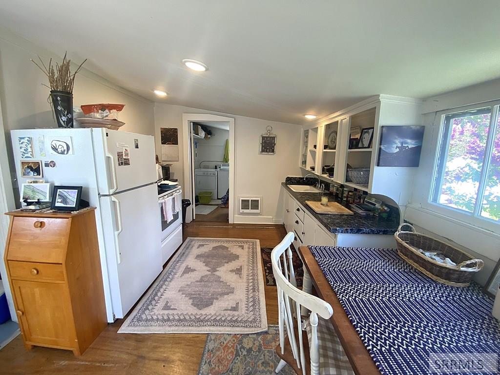 510 Spruce Street Mackay, ID 83251 - Photo 8 of 38