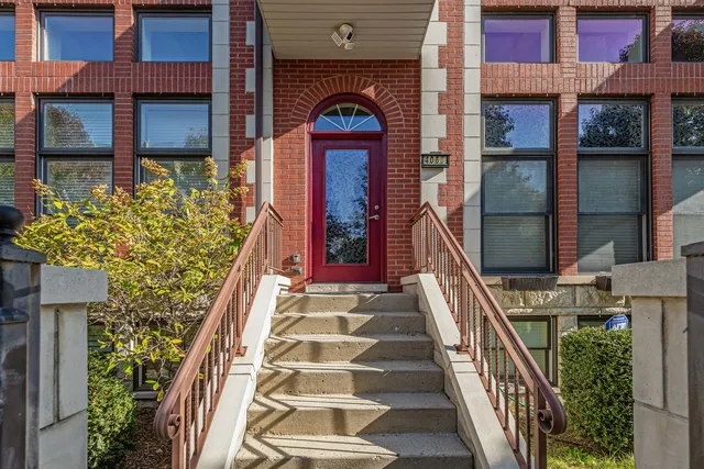 $829,000 | 4065 South Ellis Avenue, Chicago, IL 60653
