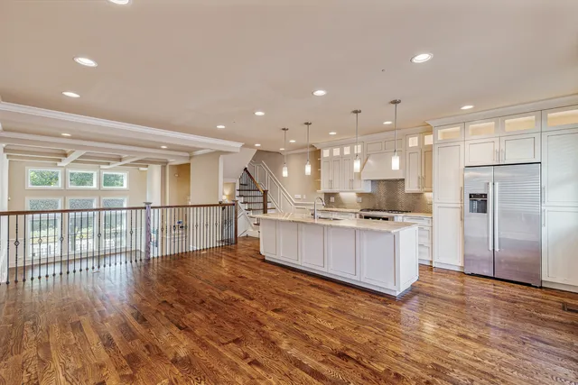 $829,000 | 4065 South Ellis Avenue, Chicago, IL 60653