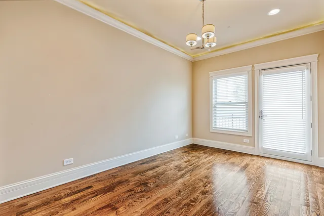 $829,000 | 4065 South Ellis Avenue, Chicago, IL 60653