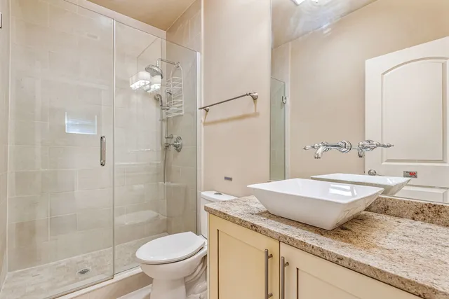 $829,000 | 4065 South Ellis Avenue, Chicago, IL 60653