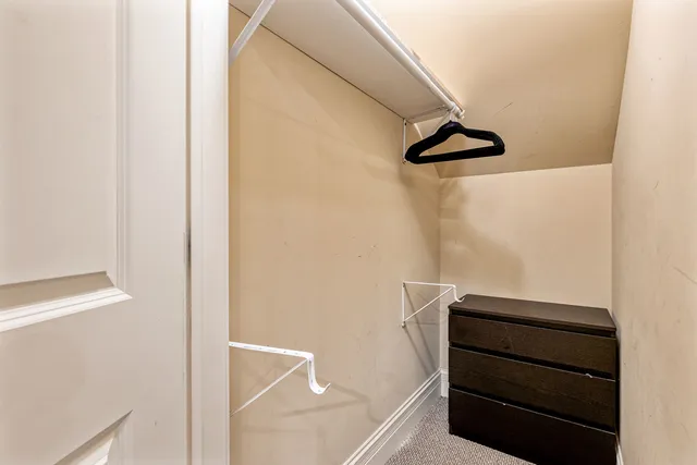 $829,000 | 4065 South Ellis Avenue, Chicago, IL 60653