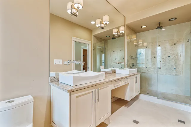 $829,000 | 4065 South Ellis Avenue, Chicago, IL 60653