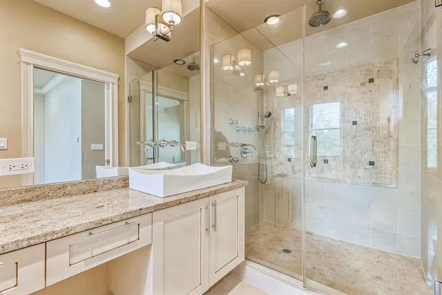 $829,000 | 4065 South Ellis Avenue, Chicago, IL 60653