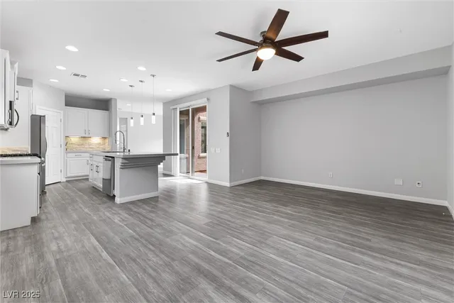 $2,450 | 2231 Desert Prairie Street, Las Vegas, NV 89135