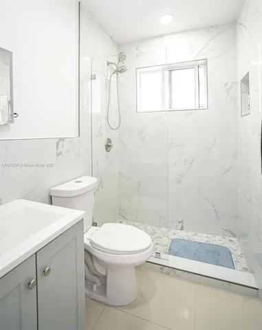 $2,700 | 2388 Northeast 173rd Street, Unit 2390, North Miami Beach, FL 33160