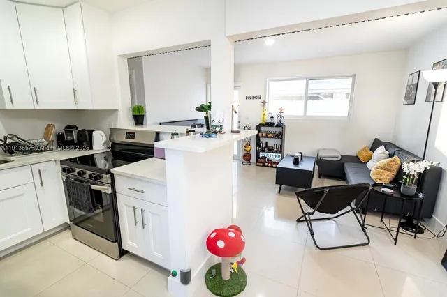 $2,700 | 2388 Northeast 173rd Street, Unit 2390, North Miami Beach, FL 33160