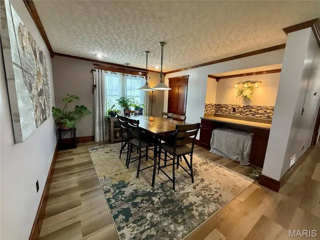 $289,000 | 218 Dingle Avenue, Palmyra, MO 63461