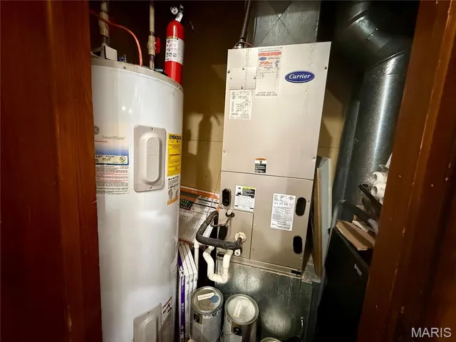 $289,000 | 218 Dingle Avenue, Palmyra, MO 63461