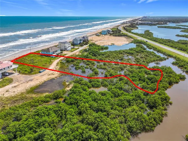 a view of an outdoor space