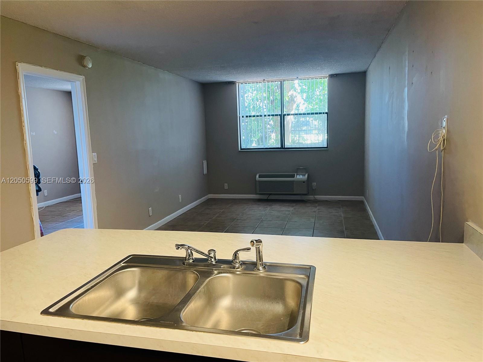 2401 Riverside Drive, Unit 114B Coral Springs, FL 33065 - Photo 7 of 15