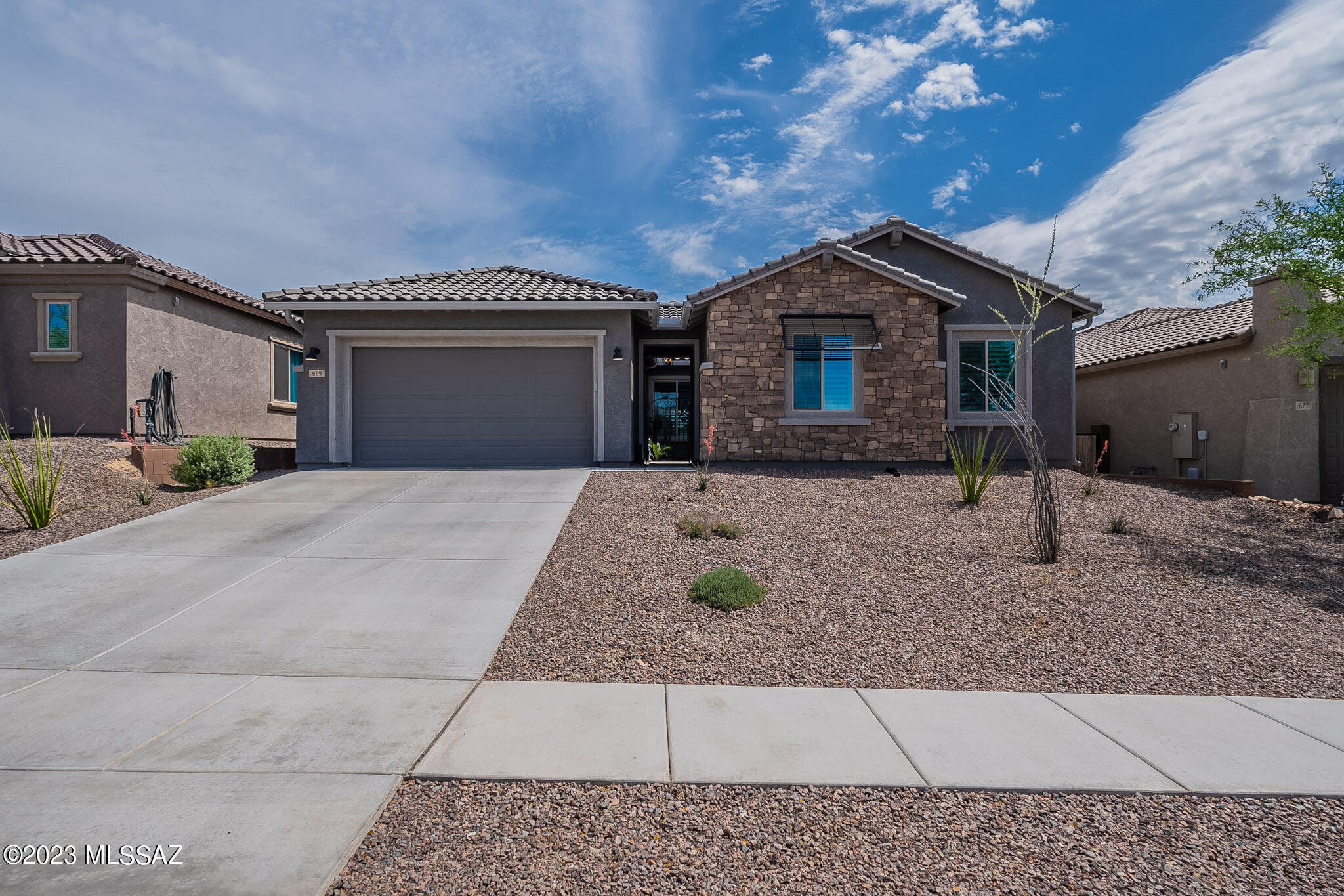 669 East Romsdalen Road Tucson, AZ 85755 - Photo 2 of 49