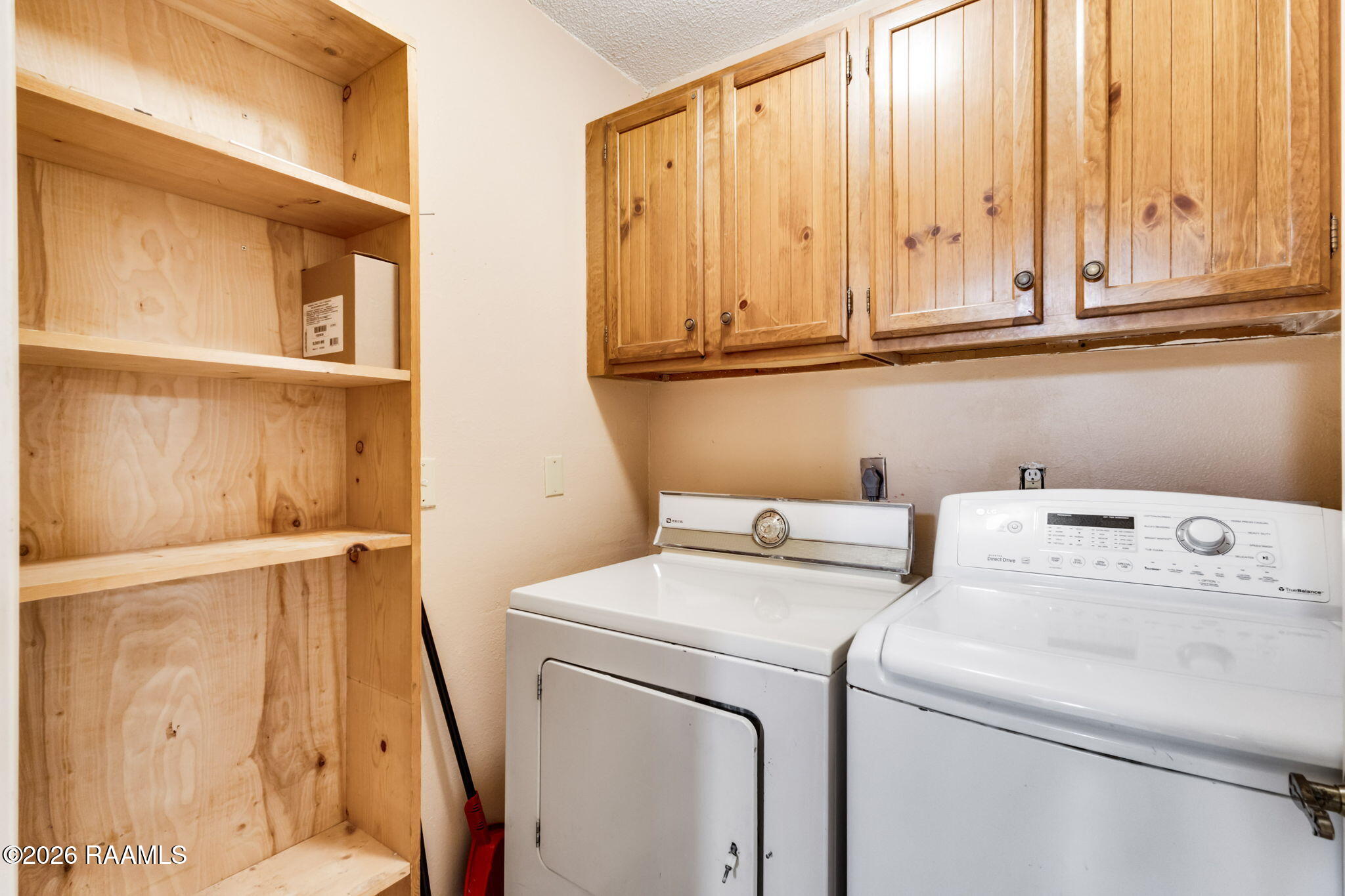 403 North Michot Road Lafayette, LA 70508 - Photo 18 of 22 403 N Michot Laundry room