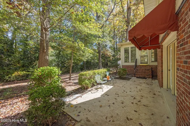 $330,000 | 112 Lakewood Drive, Greenville, NC 27834