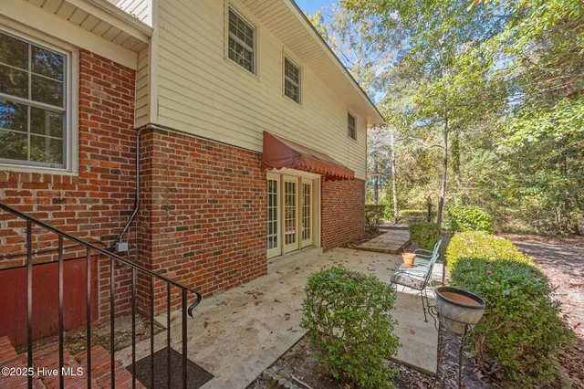 $330,000 | 112 Lakewood Drive, Greenville, NC 27834
