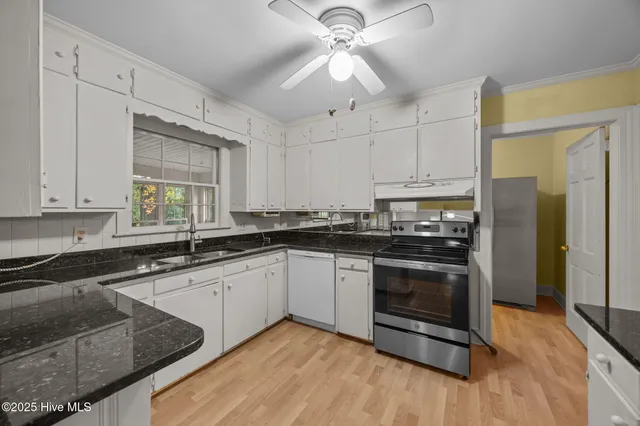 $330,000 | 112 Lakewood Drive, Greenville, NC 27834