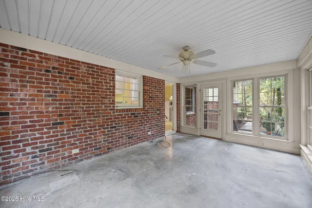 $330,000 | 112 Lakewood Drive, Greenville, NC 27834