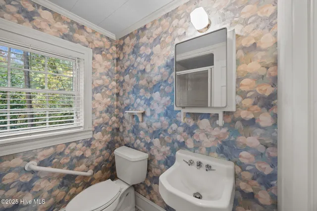 $330,000 | 112 Lakewood Drive, Greenville, NC 27834