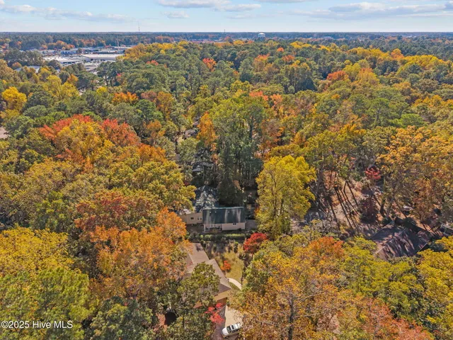 $330,000 | 112 Lakewood Drive, Greenville, NC 27834