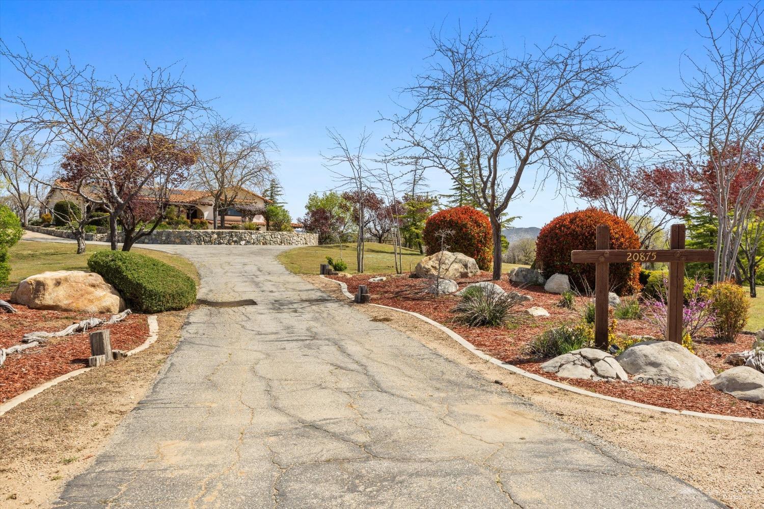 20875 Oak Street Tehachapi, CA 93561 - Photo 9 of 52 Gallery Image 9