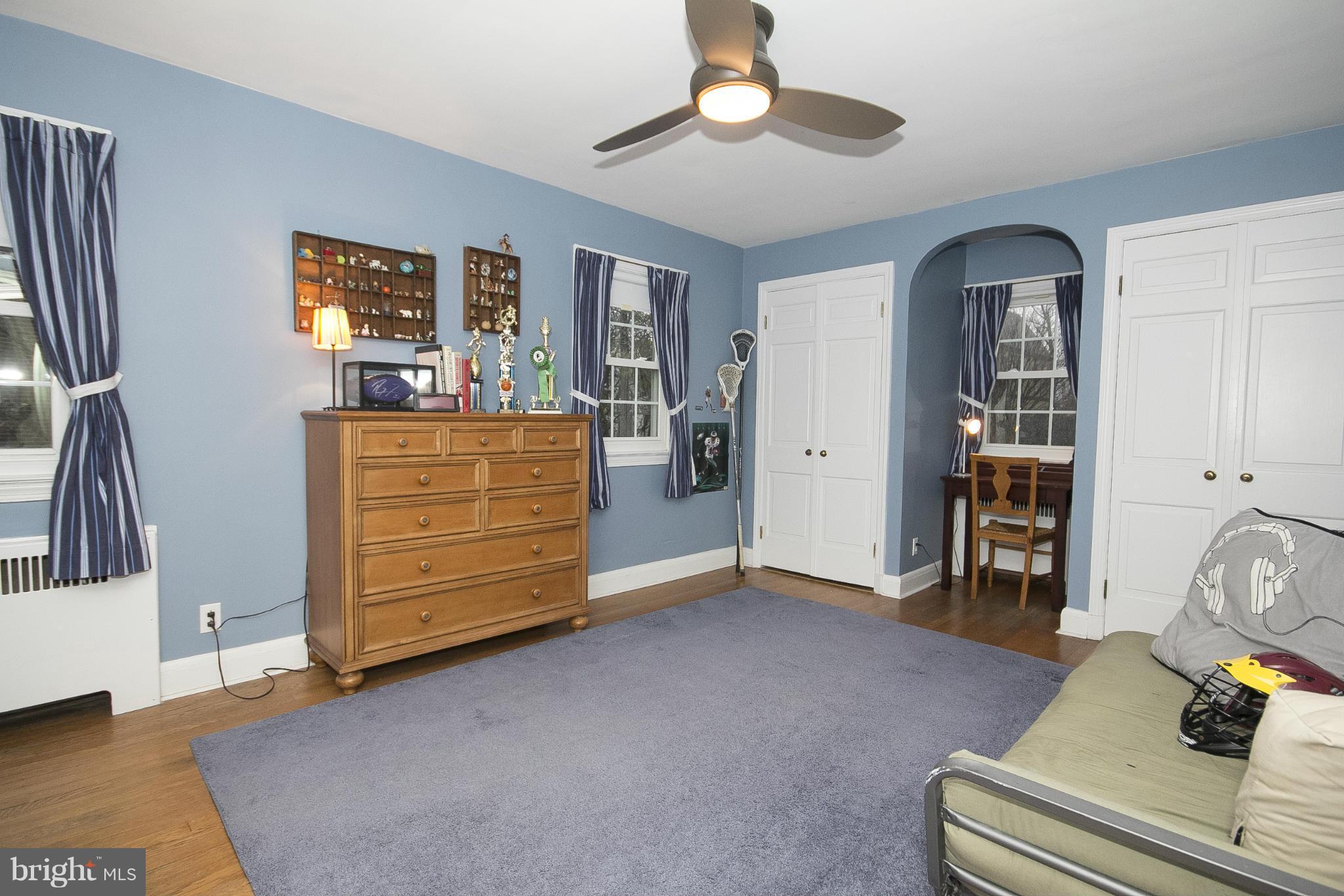 7104 Rich Hill Road Baltimore, MD 21212 - Photo 17 of 30 Upper level master w/ attached bath.