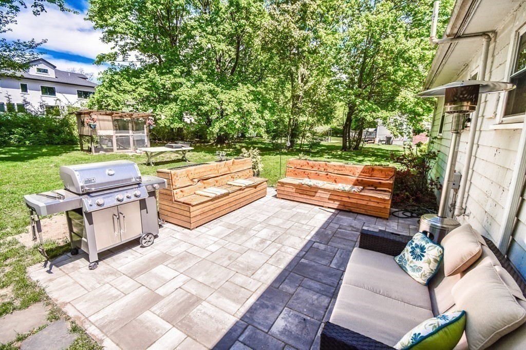 11 Lyndon Road Sharon, MA 02067 - Photo 5 of 5 Gallery Image 5
