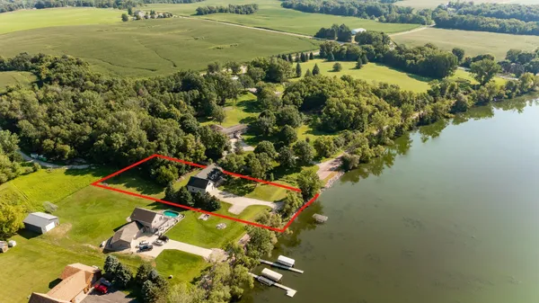 $750,000 | 13262 Sakatah Lake Road, Waterville, MN 56096