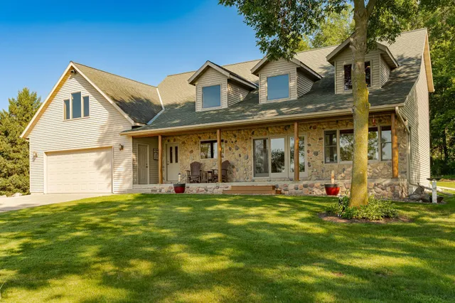 $750,000 | 13262 Sakatah Lake Road, Waterville, MN 56096