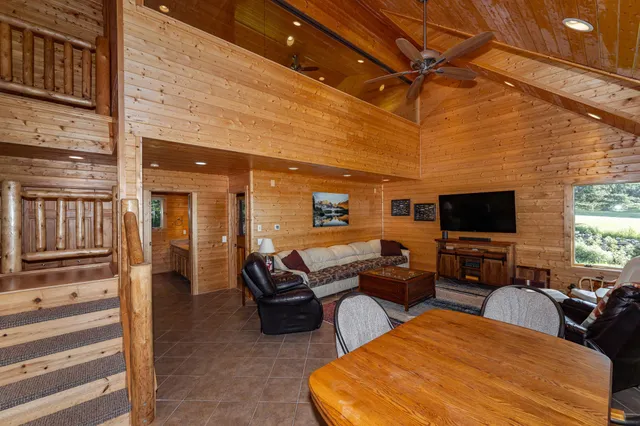 $750,000 | 13262 Sakatah Lake Road, Waterville, MN 56096