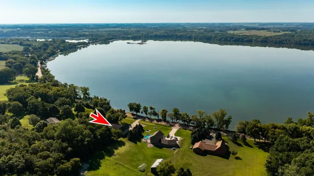 $750,000 | 13262 Sakatah Lake Road, Waterville, MN 56096