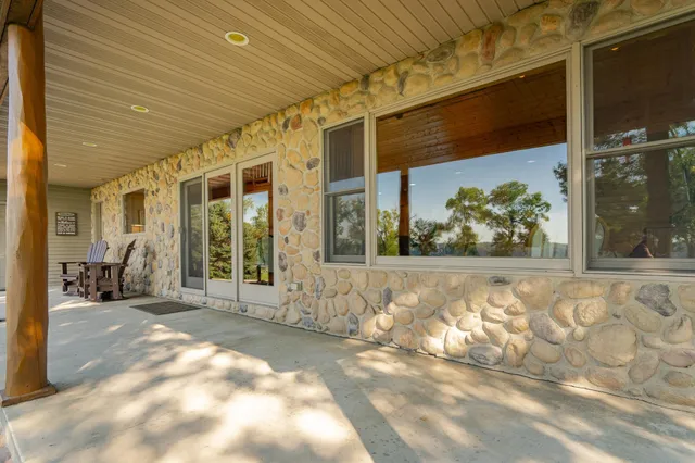 $750,000 | 13262 Sakatah Lake Road, Waterville, MN 56096