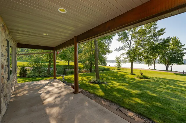 $750,000 | 13262 Sakatah Lake Road, Waterville, MN 56096