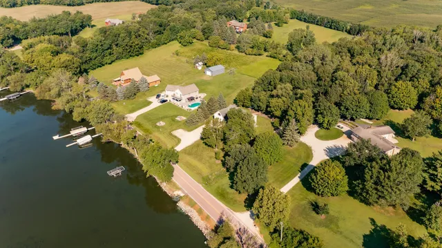 $750,000 | 13262 Sakatah Lake Road, Waterville, MN 56096