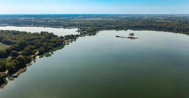 $750,000 | 13262 Sakatah Lake Road, Waterville, MN 56096