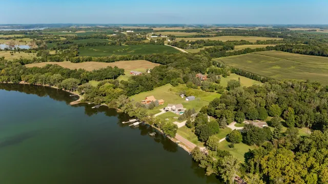 $750,000 | 13262 Sakatah Lake Road, Waterville, MN 56096