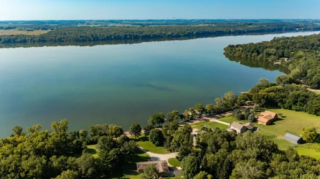 $750,000 | 13262 Sakatah Lake Road, Waterville, MN 56096