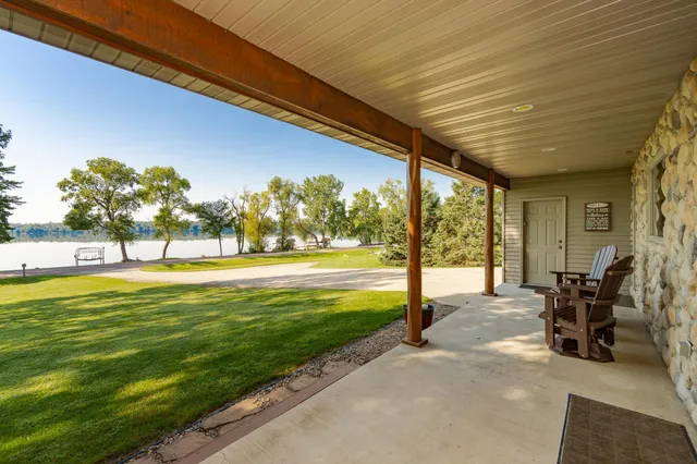 $750,000 | 13262 Sakatah Lake Road, Waterville, MN 56096