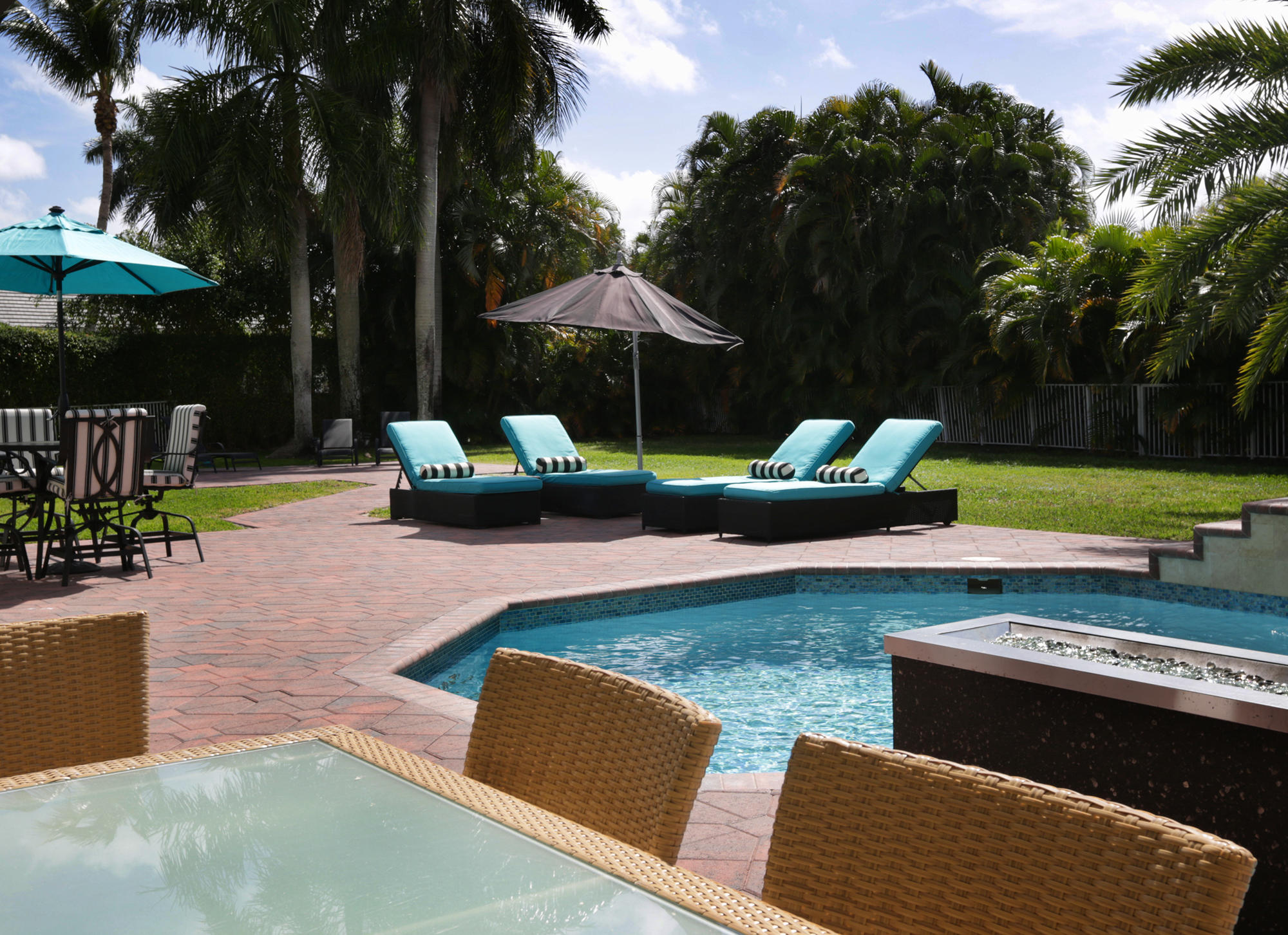1360 Southwest 21st Avenue Boca Raton, FL 33486 - Photo 4 of 37 Back Yard