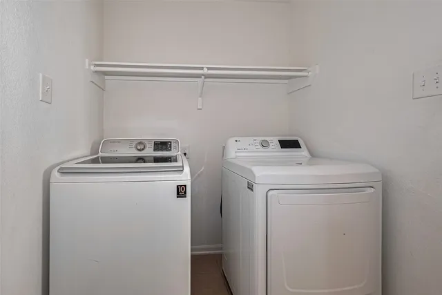 a view of a livingroom with a projector