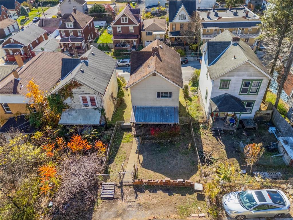 1412 Broadway Avenue McKees Rocks, PA 15136 - Photo 33 of 39 front view of a house with a yard