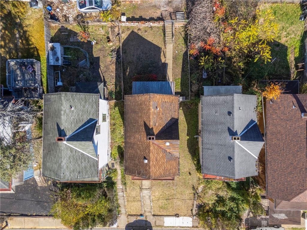 1412 Broadway Avenue McKees Rocks, PA 15136 - Photo 36 of 39 an aerial view of houses with outdoor space