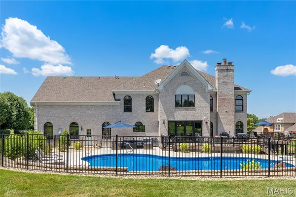 $1,839,000 | 32 Rathfarnum Lane, Weldon Spring, MO 63304