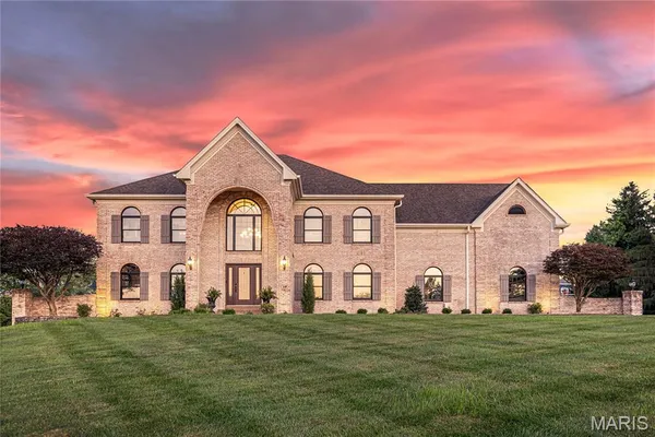 $1,839,000 | 32 Rathfarnum Lane, Weldon Spring, MO 63304