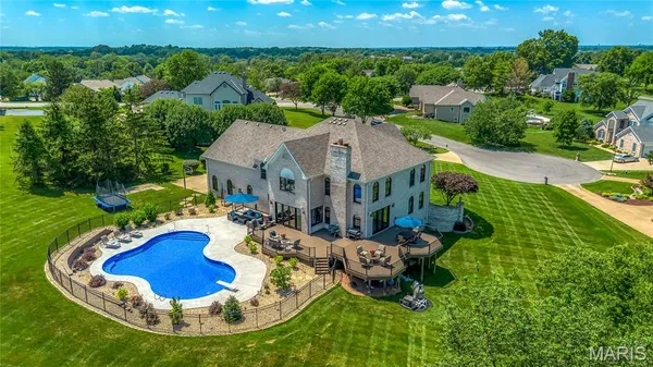 $1,839,000 | 32 Rathfarnum Lane, Weldon Spring, MO 63304